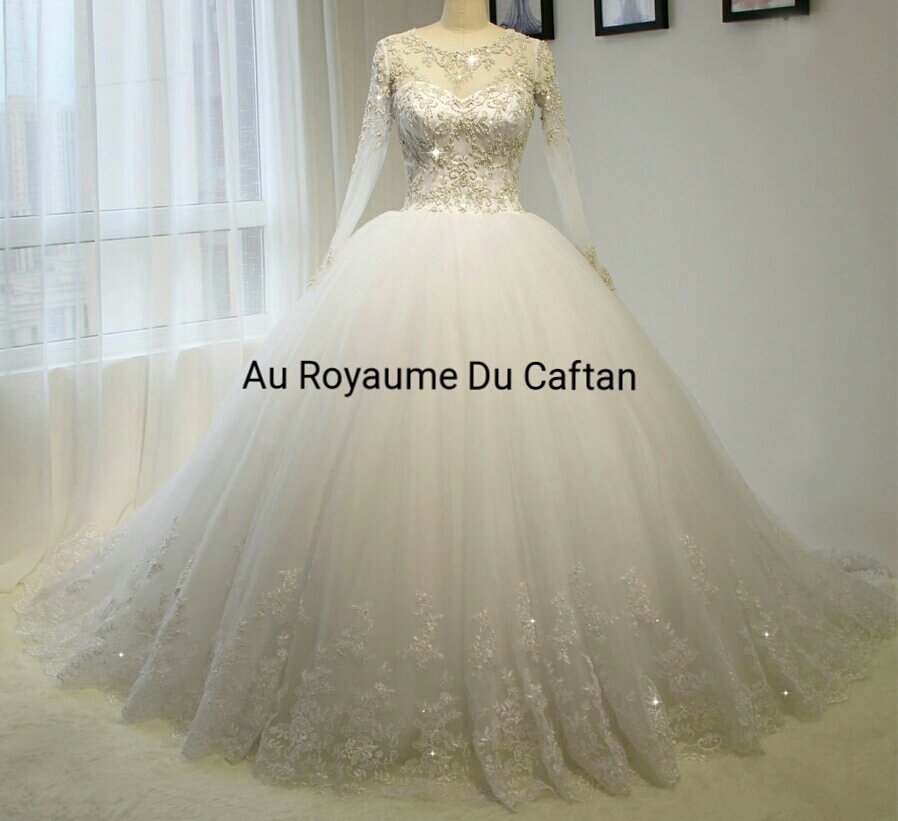 Robe Crystal