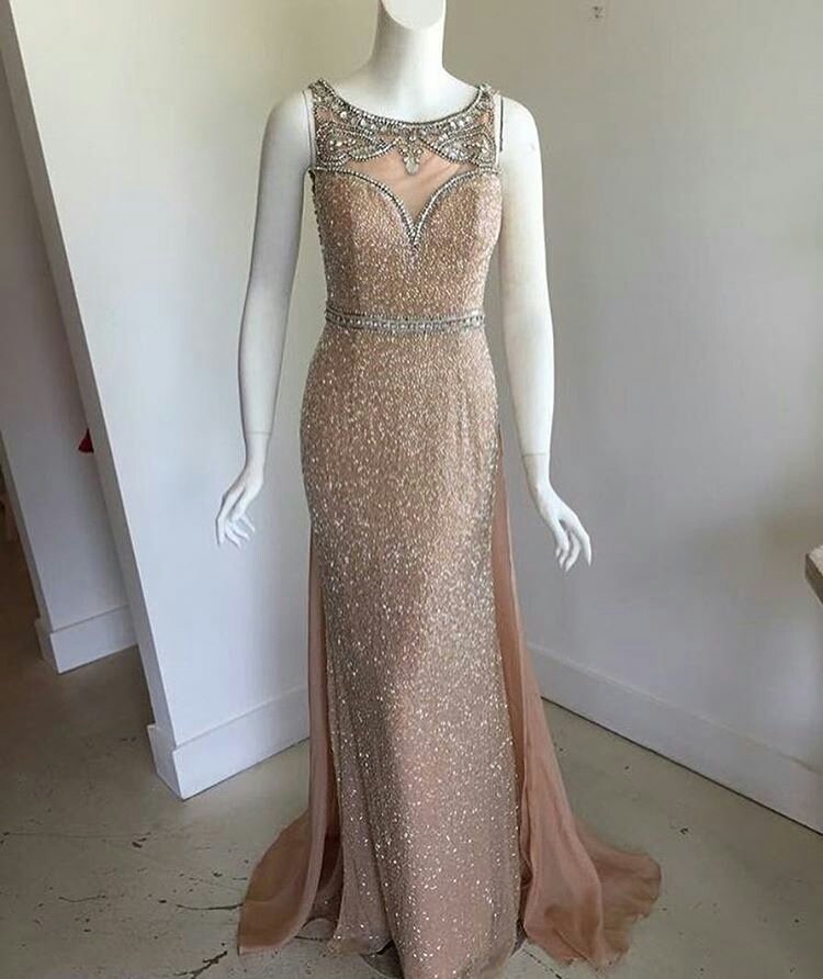 Robe Hiyad