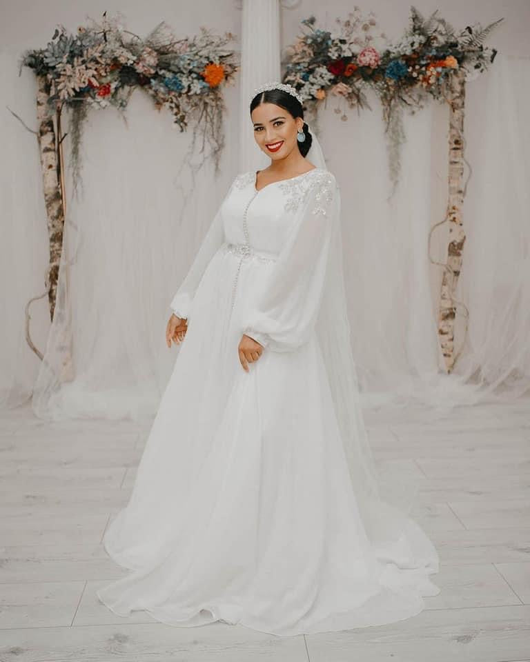 Musuly Caftan Blanc Femme Brodée Or – Robe Élégante Aïd Mariage Soirée – Fluide & Confort