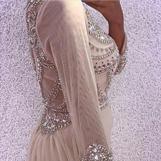 Robe Nude Avec Manches