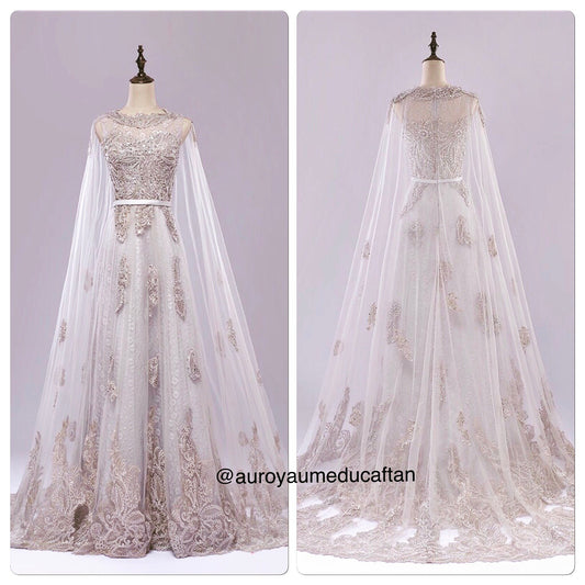 Robe cape dentelle
